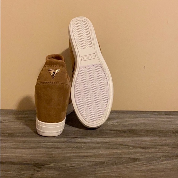 Shoes - Picture 6 of 6